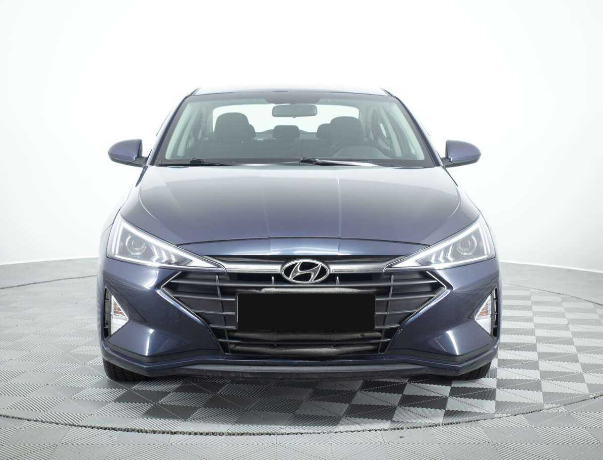Hyundai Elantra с пробегом — 2020 год. Фото: #1