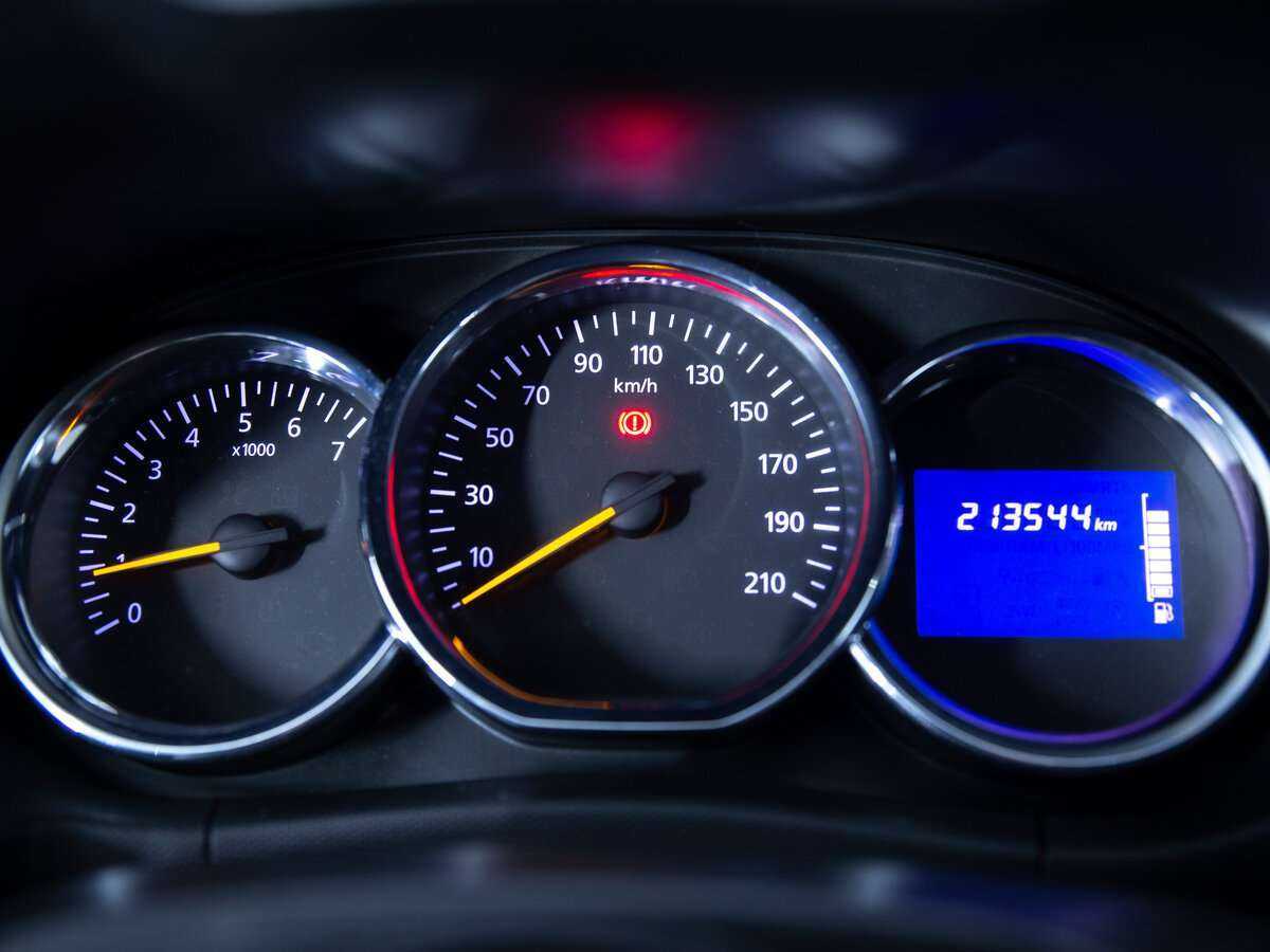 Renault Duster с пробегом — 2017 год. Фото: #13