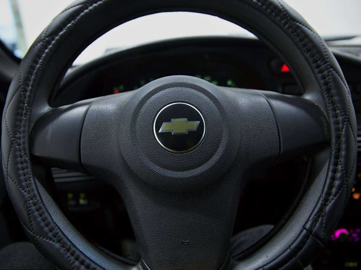 Chevrolet Niva с пробегом — 2017 год. Фото: #9