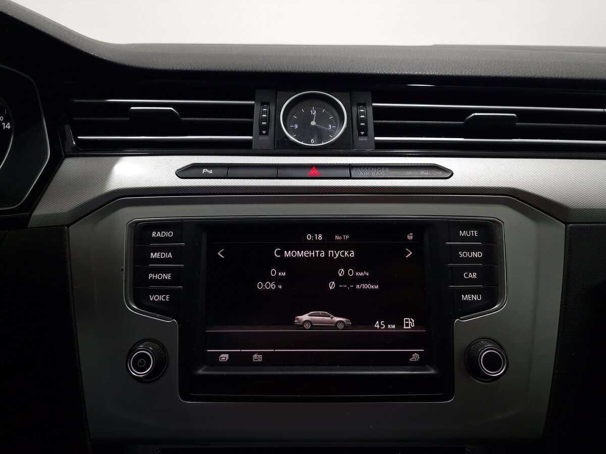 Volkswagen Passat с пробегом — 2015 год. Фото: #6