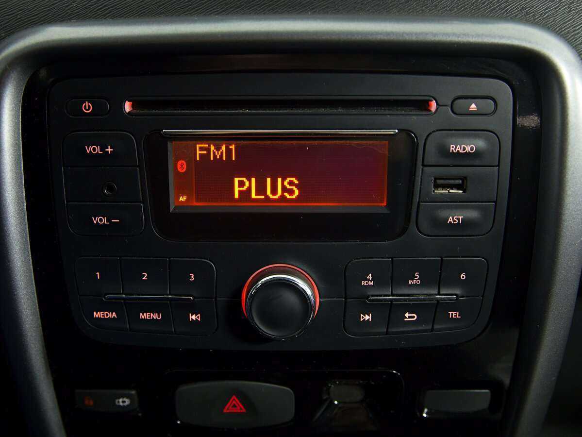 Renault Duster с пробегом — 2012 год. Фото: #9