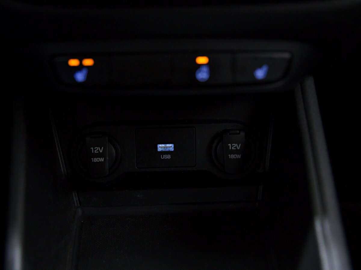 Hyundai Solaris с пробегом — 2021 год. Фото: #12