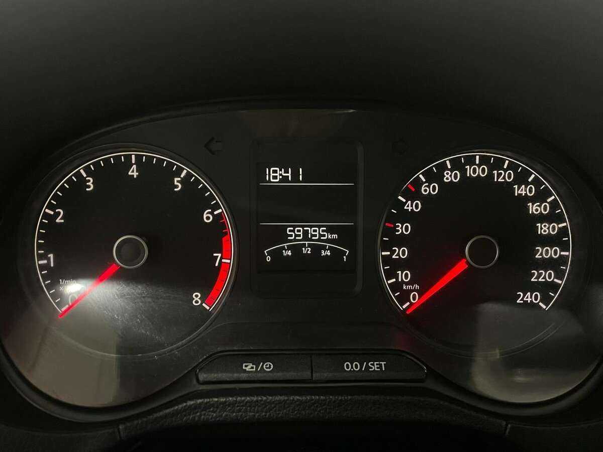 Volkswagen Polo с пробегом — 2020 год. Фото: #4