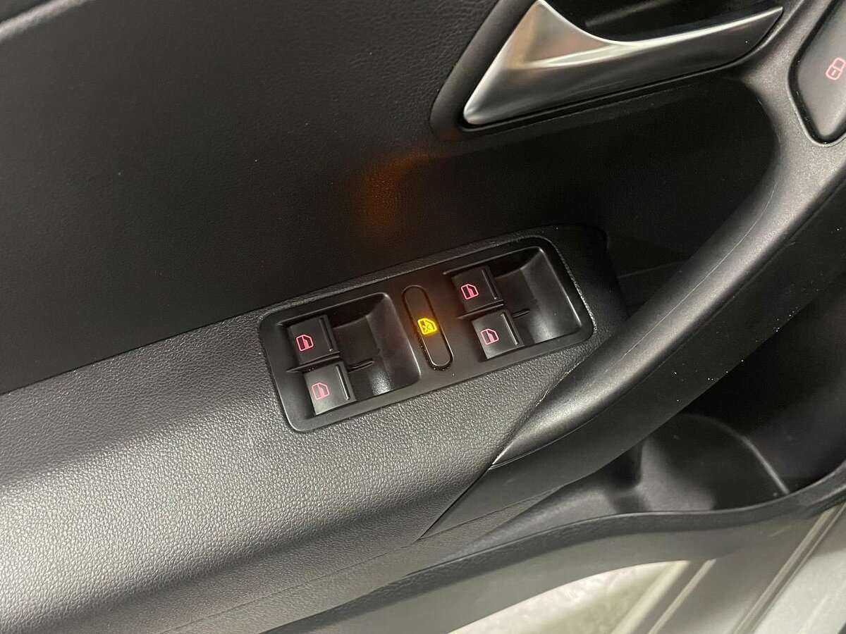 Volkswagen Polo с пробегом — 2020 год. Фото: #8