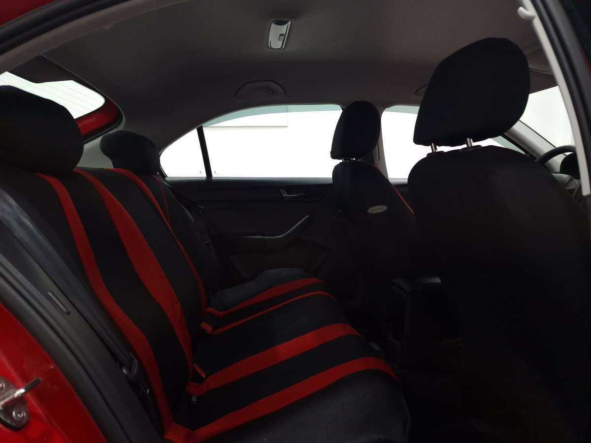 Skoda Rapid с пробегом — 2019 год. Фото: #13