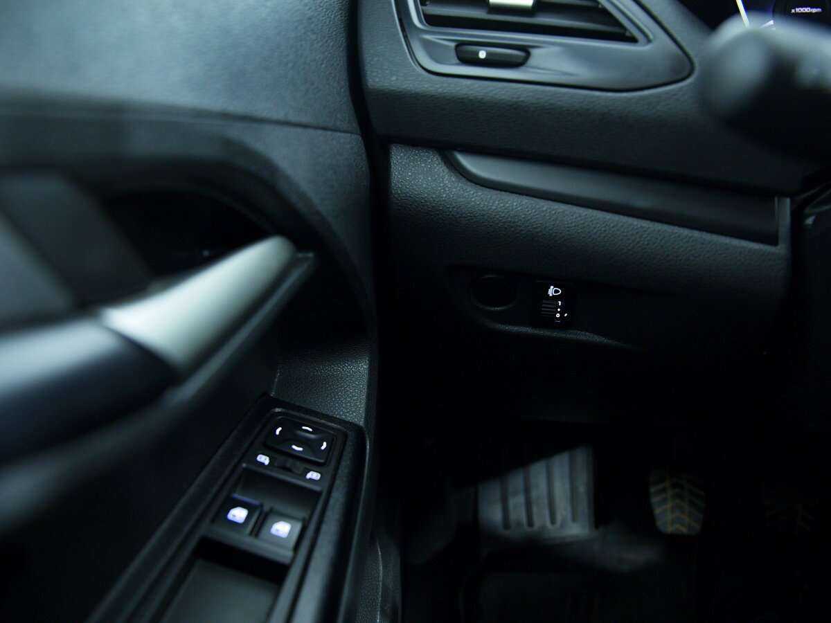 Lada (ВАЗ) Vesta с пробегом — 2019 год. Фото: #14