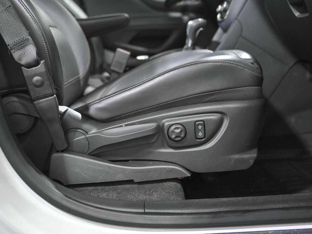 Opel Mokka с пробегом — 2014 год. Фото: #17