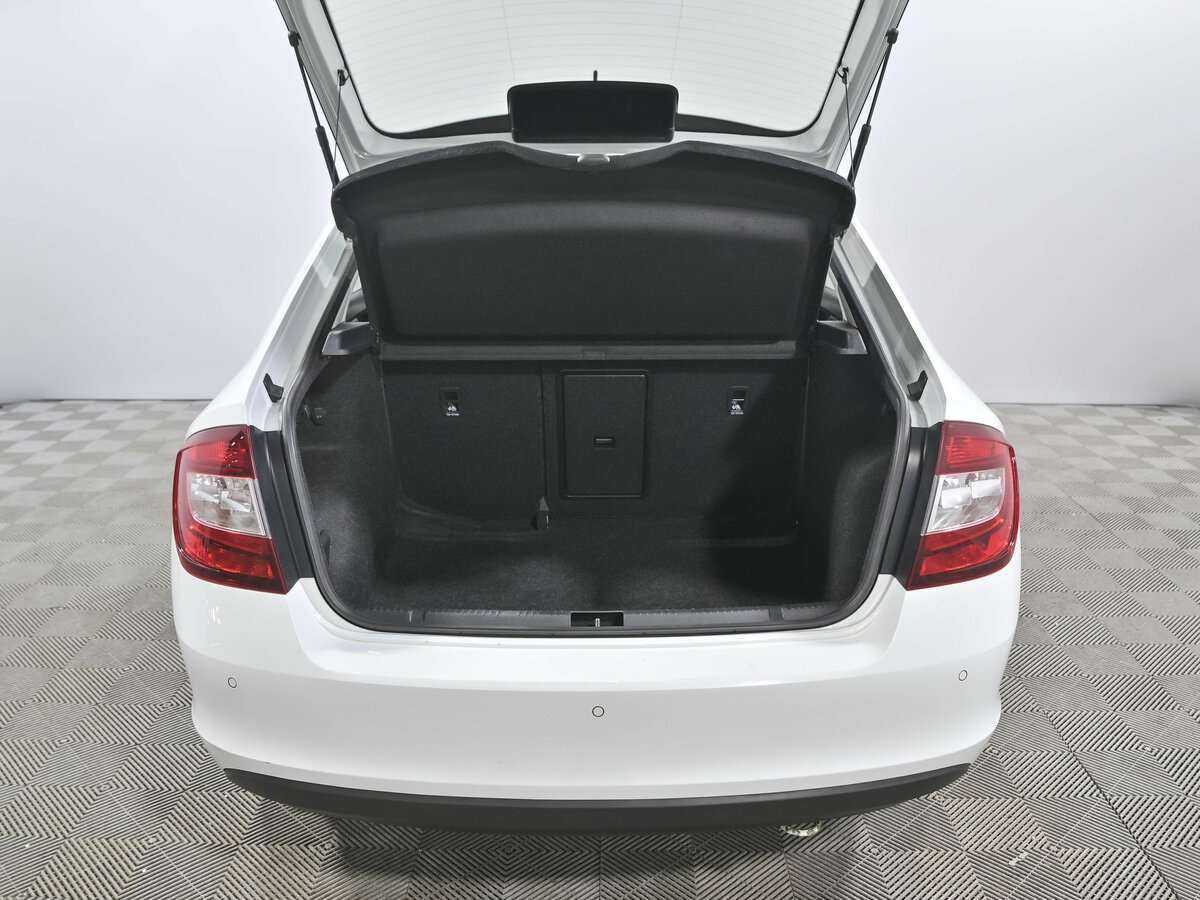 Skoda Rapid с пробегом — 2019 год. Фото: #17