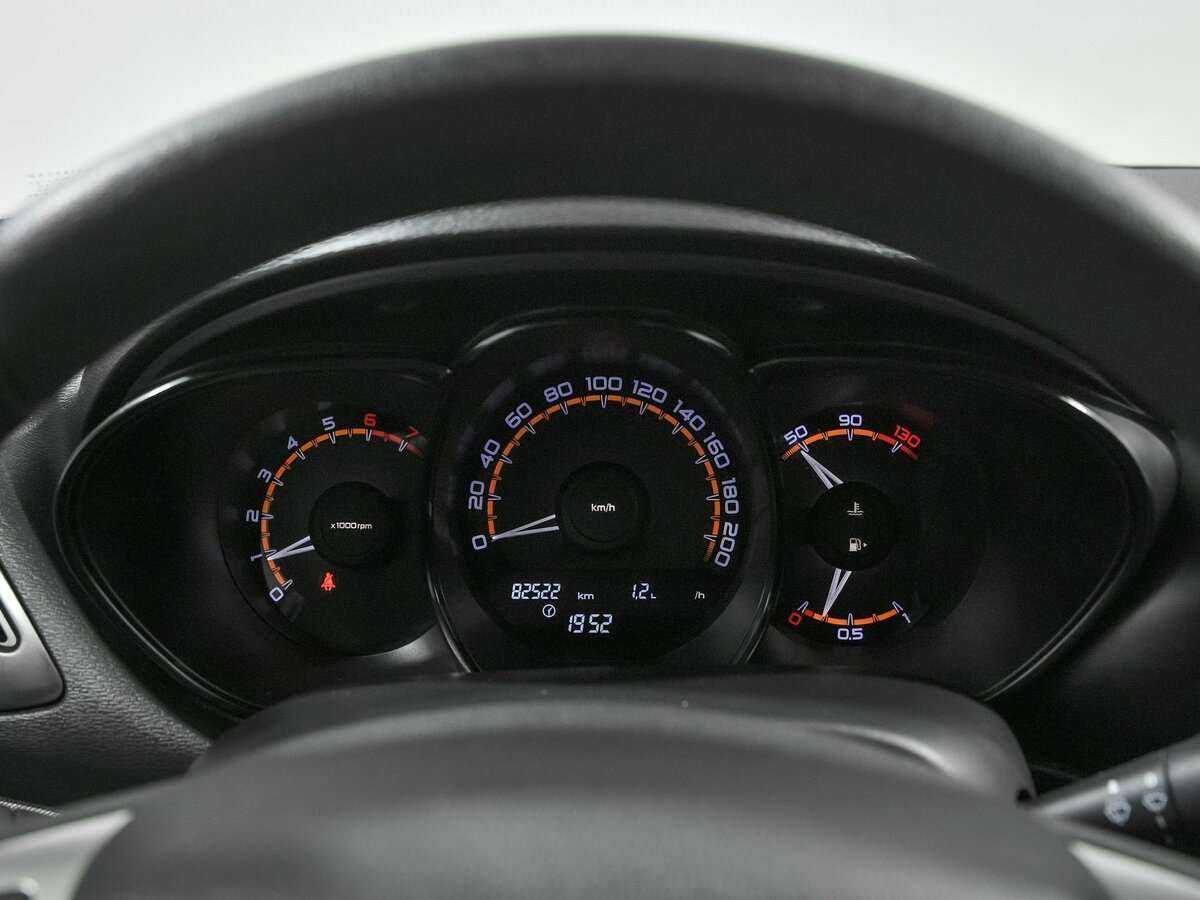 Lada (ВАЗ) Vesta с пробегом — 2018 год. Фото: #7