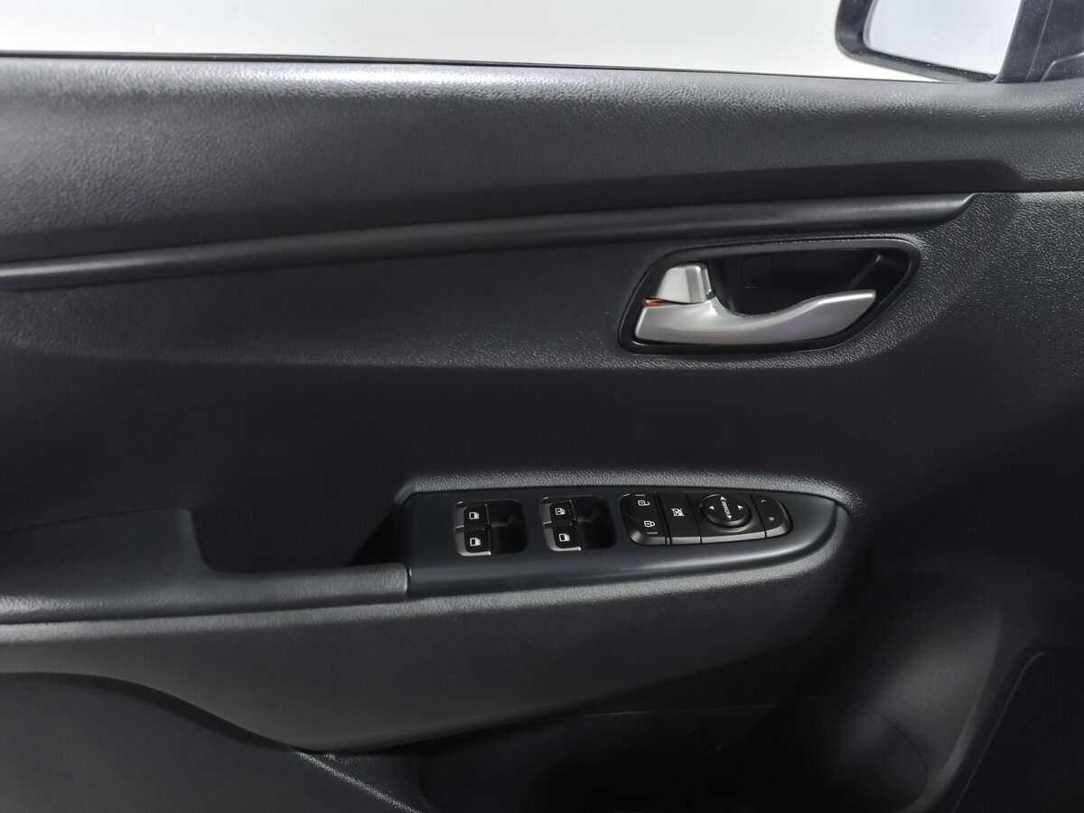 Kia Rio с пробегом — 2020 год. Фото: #12