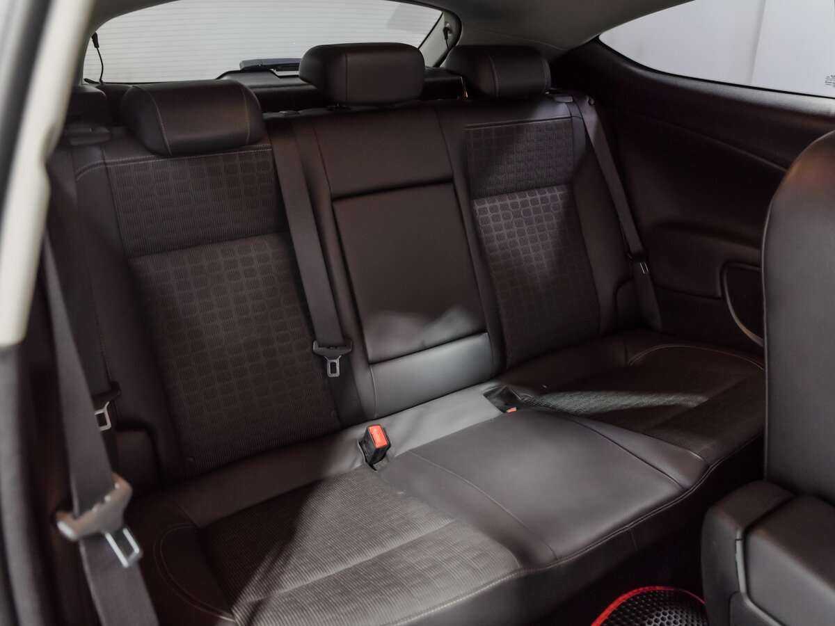 Opel Astra с пробегом — 2013 год. Фото: #9