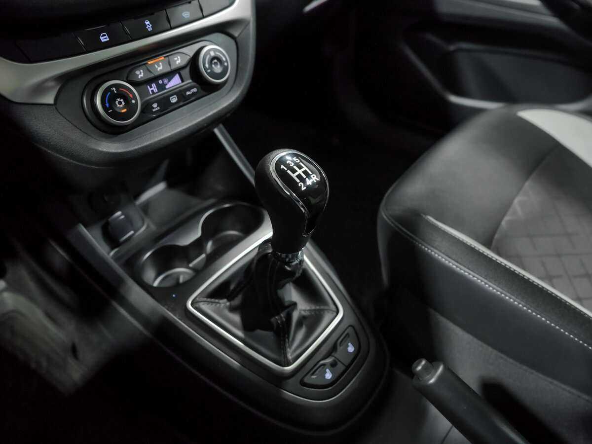 Lada (ВАЗ) Vesta с пробегом — 2021 год. Фото: #12