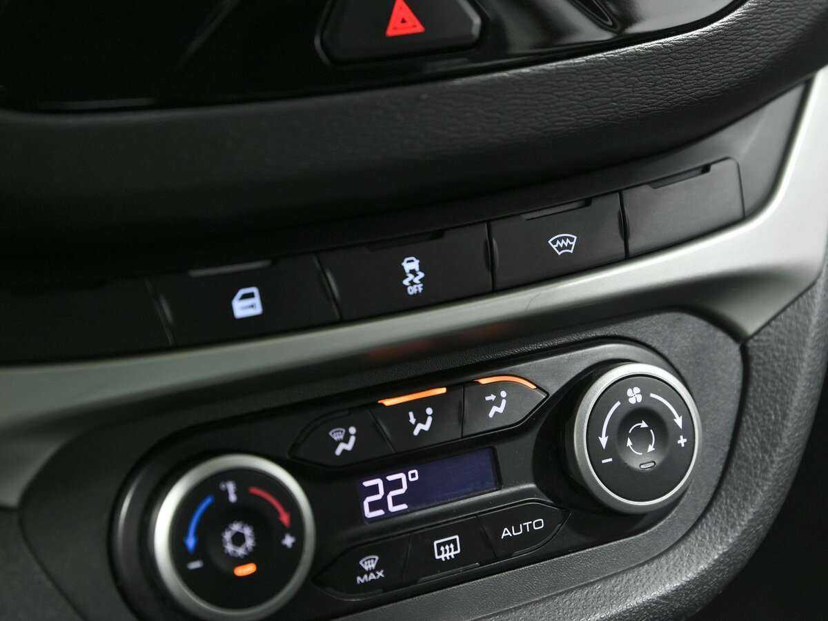 Lada (ВАЗ) Vesta с пробегом — 2019 год. Фото: #7