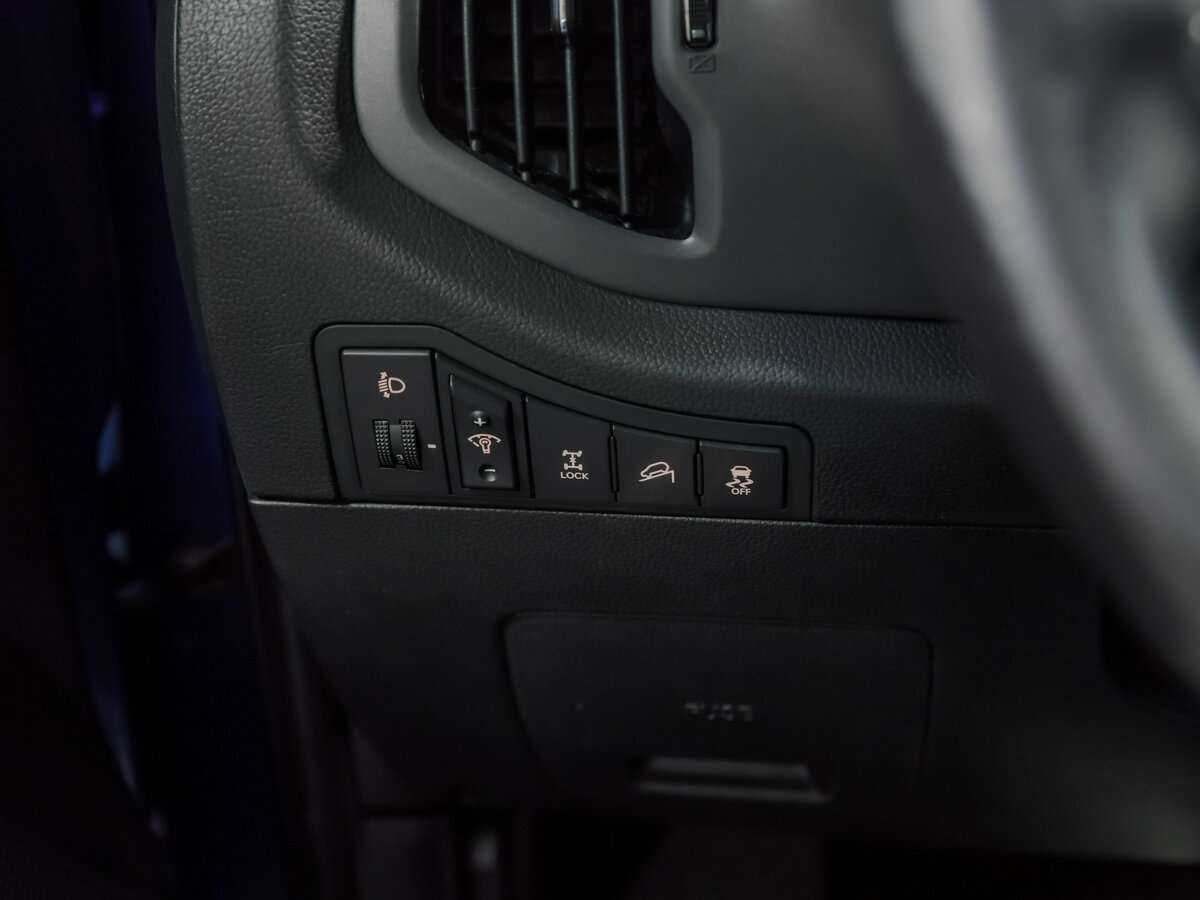 Kia Sportage с пробегом — 2012 год. Фото: #13