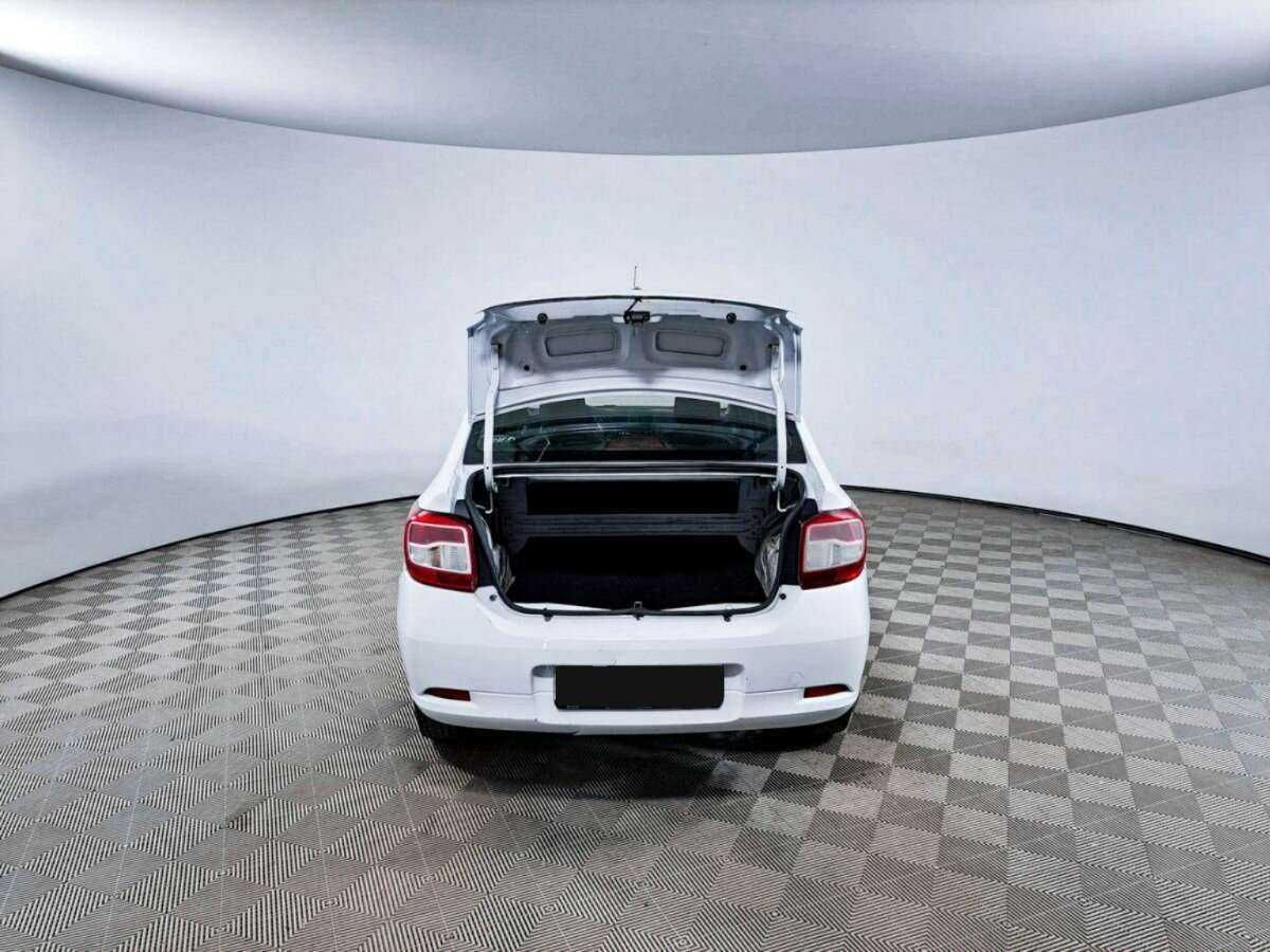 Renault Logan с пробегом — 2016 год. Фото: #9