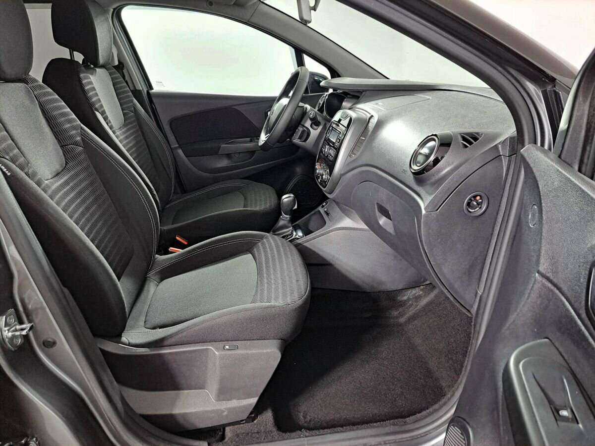 Renault Kaptur с пробегом — 2017 год. Фото: #8