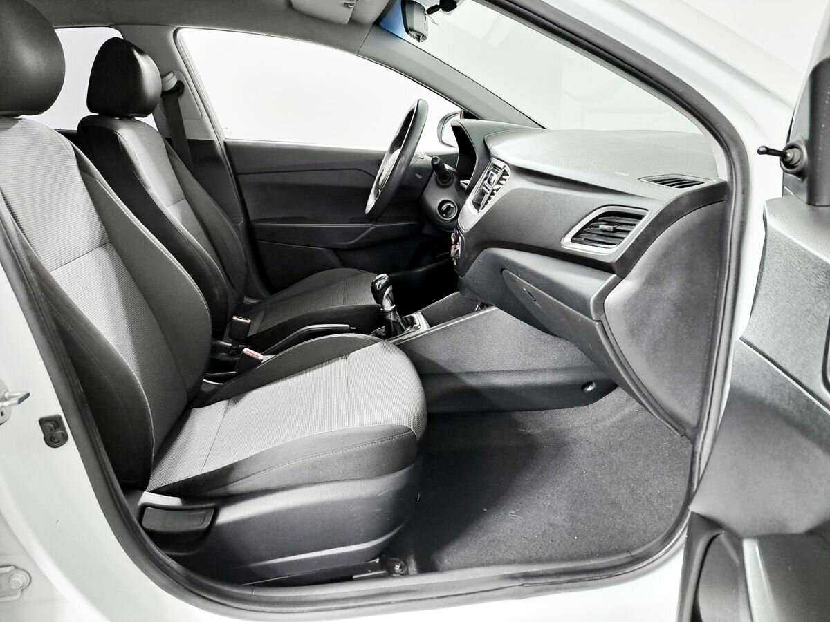 Hyundai Solaris с пробегом — 2017 год. Фото: #8