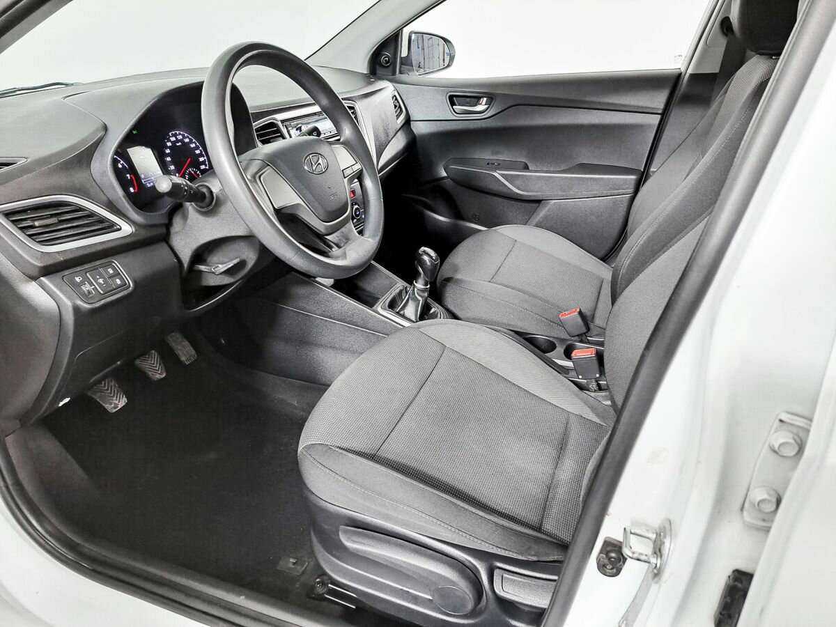 Hyundai Solaris с пробегом — 2017 год. Фото: #13