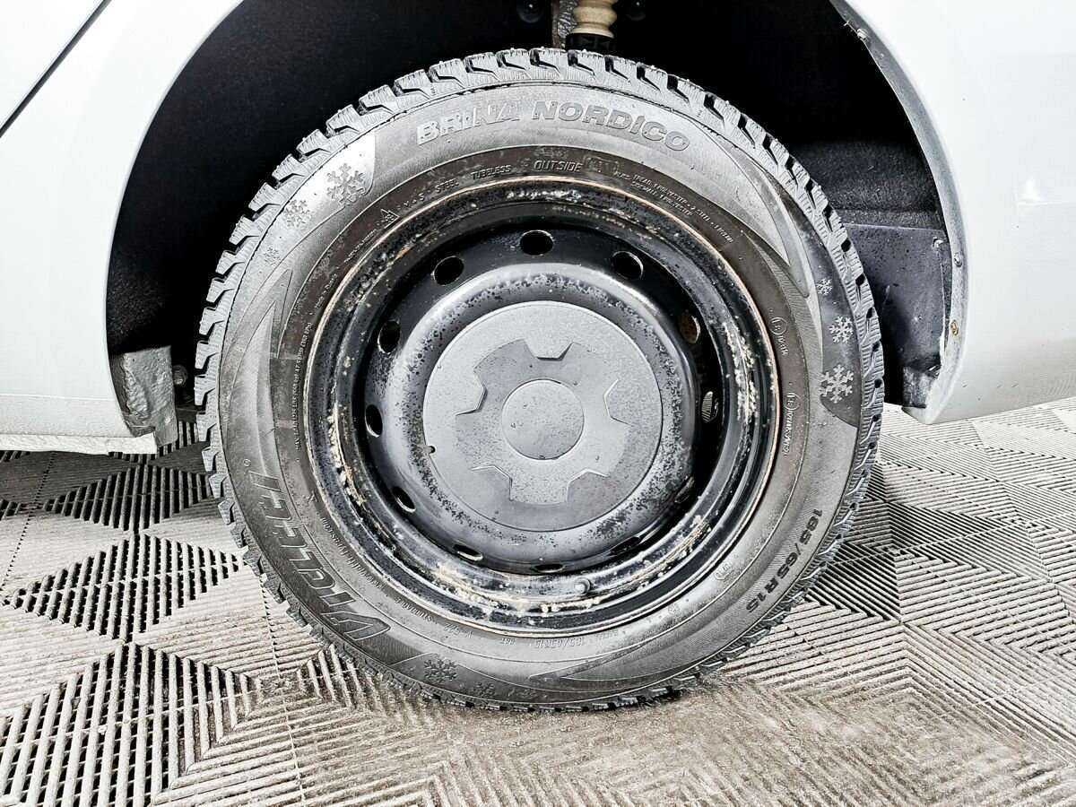 Lada (ВАЗ) Vesta с пробегом — 2019 год. Фото: #17