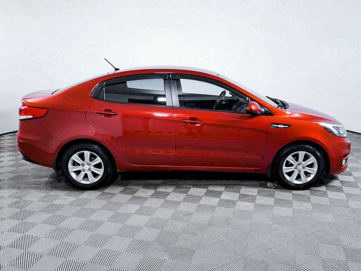 Kia Rio с пробегом — 2015 год. Фото: #3