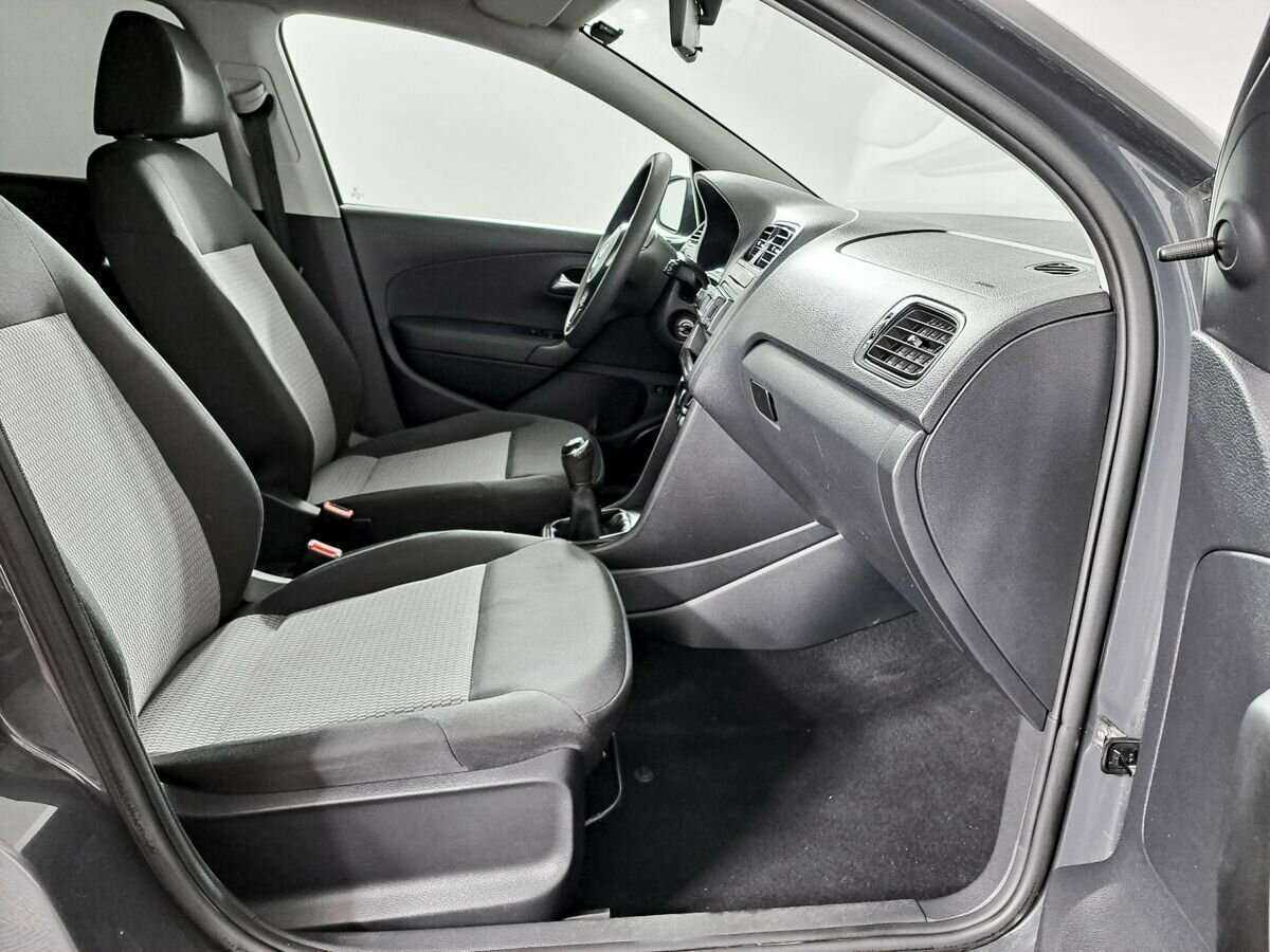 Volkswagen Polo с пробегом — 2014 год. Фото: #7