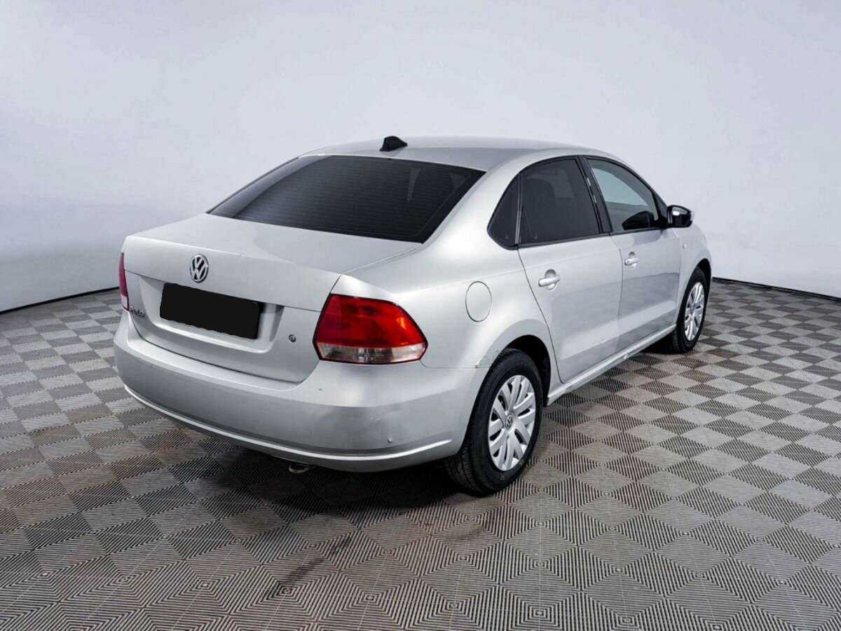 Volkswagen Polo с пробегом — 2012 год. Фото: #4