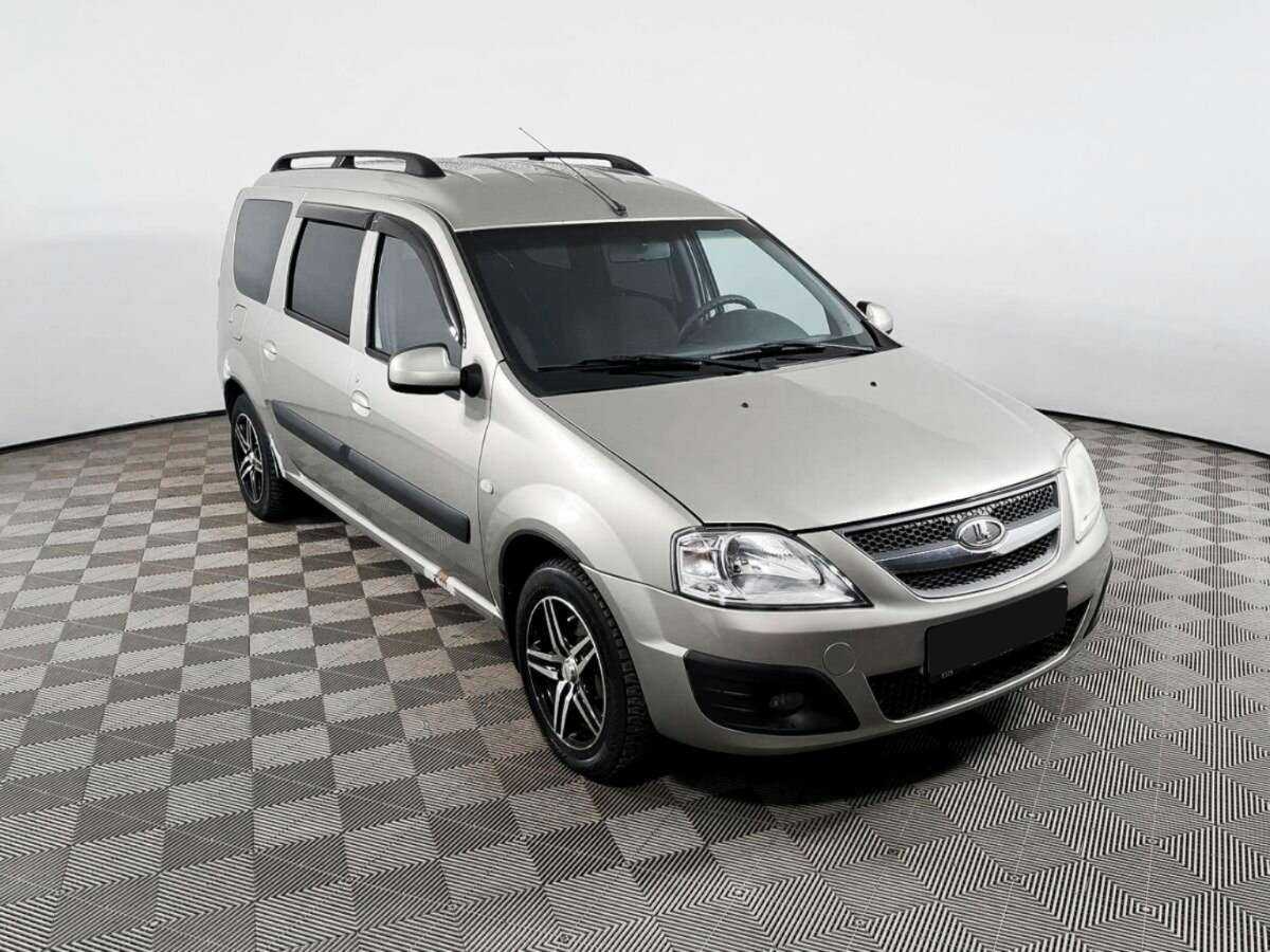 Lada (ВАЗ) Largus с пробегом — 2013 год. Фото: #2