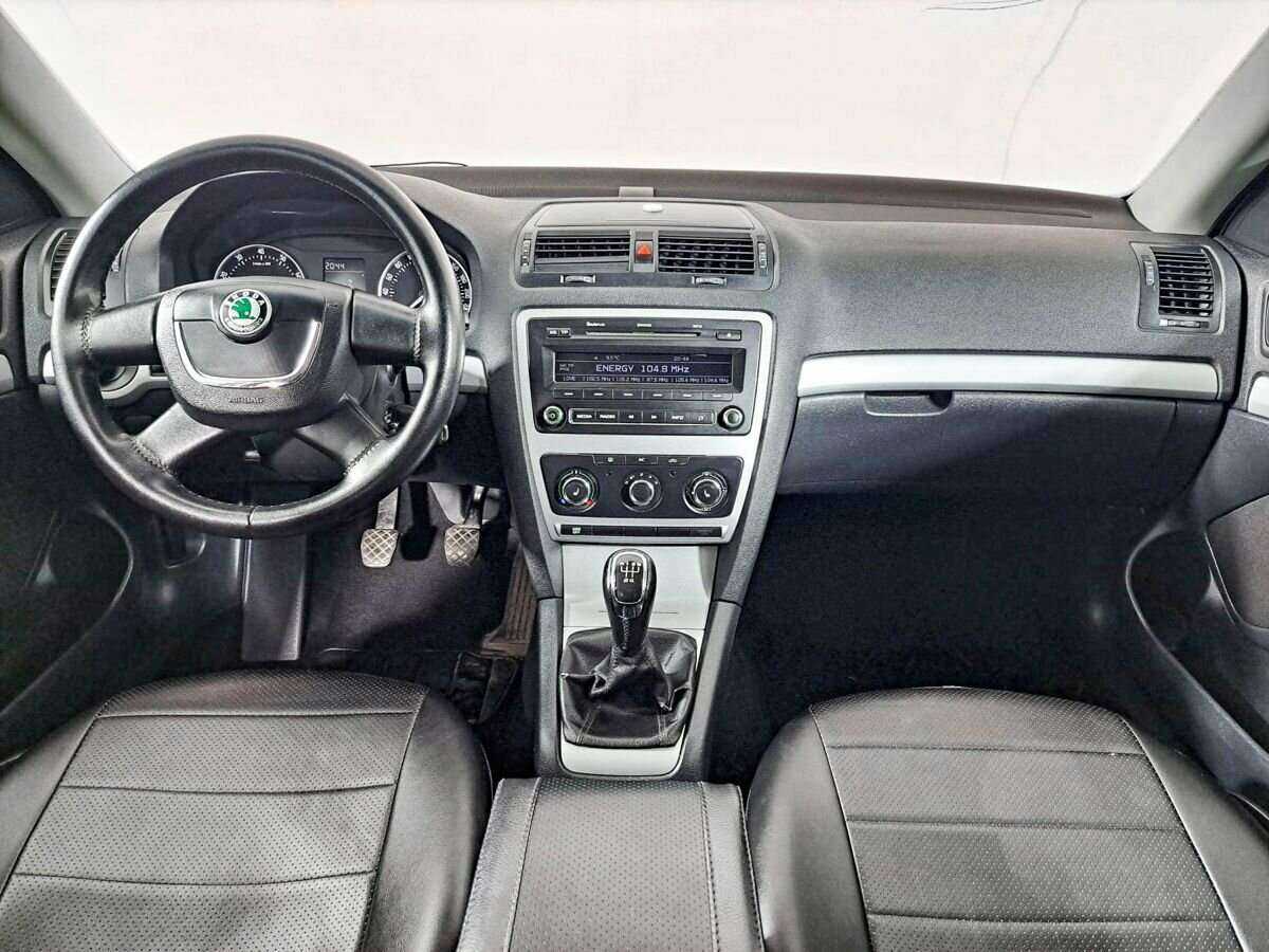 Skoda Octavia с пробегом — 2012 год. Фото: #11