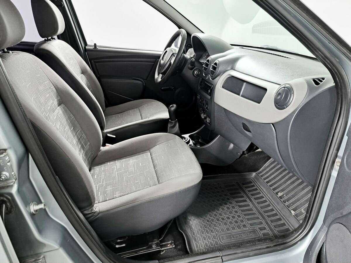Renault Logan с пробегом — 2012 год. Фото: #6