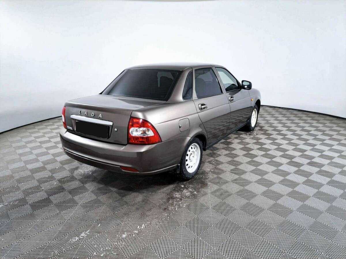Lada (ВАЗ) Priora с пробегом — 2017 год. Фото: #4
