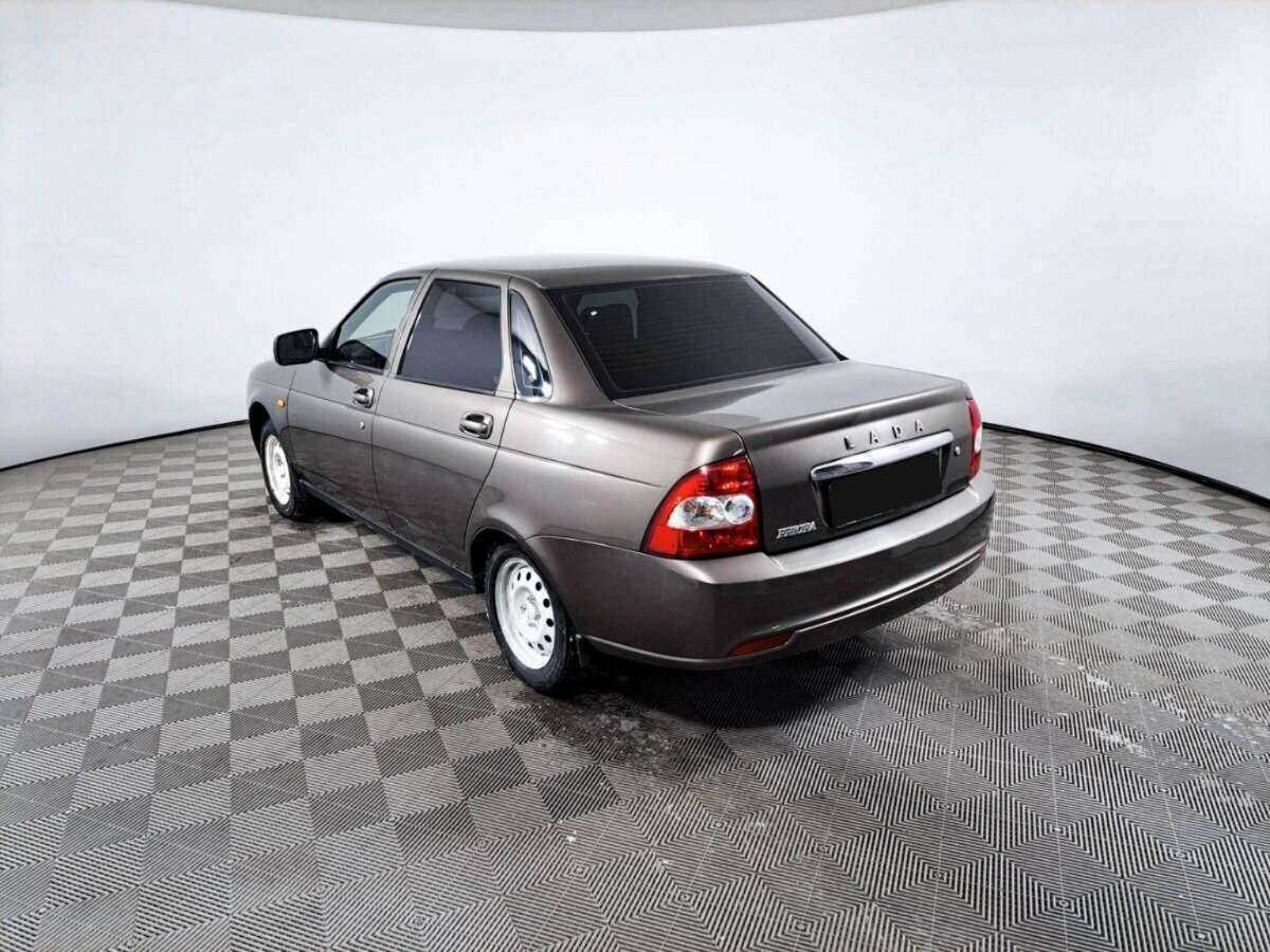 Lada (ВАЗ) Priora с пробегом — 2017 год. Фото: #6