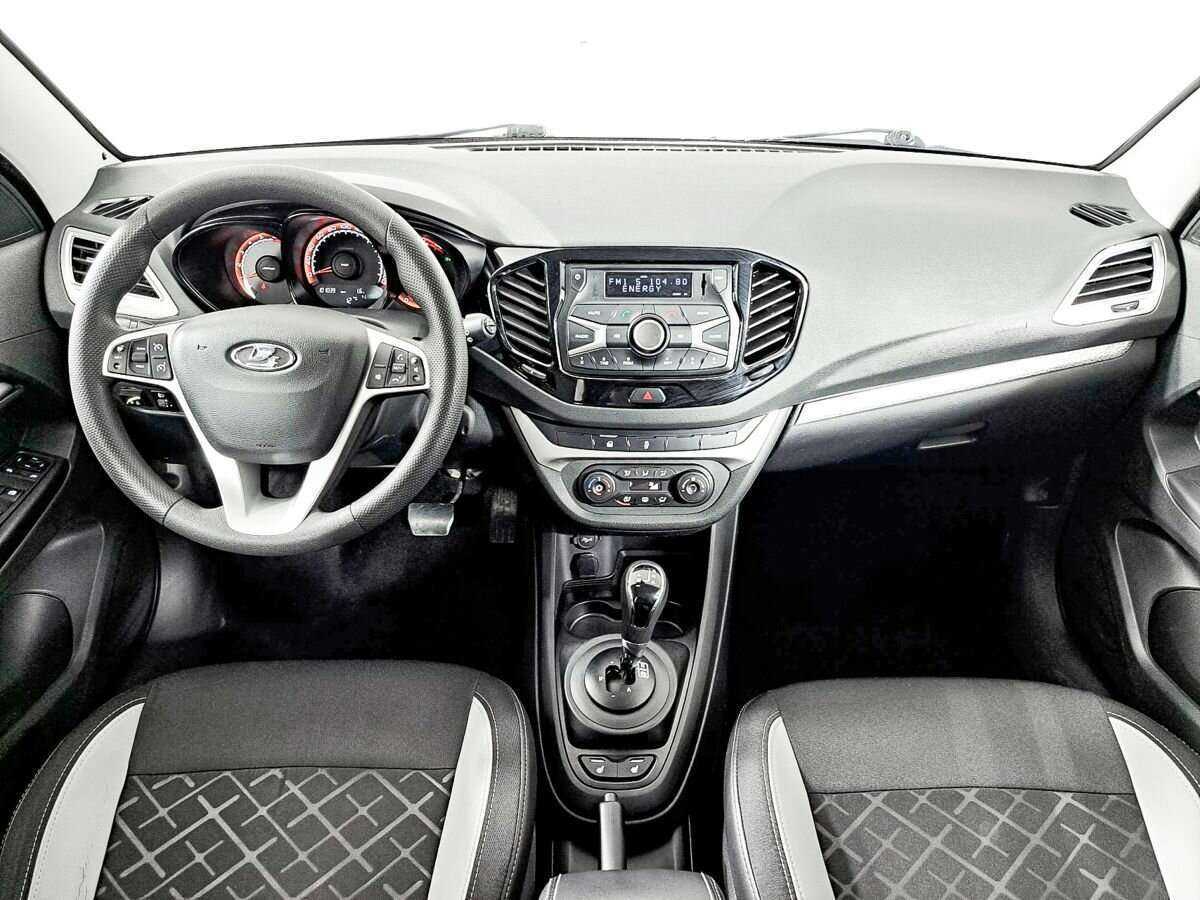 Lada (ВАЗ) Vesta с пробегом — 2019 год. Фото: #11