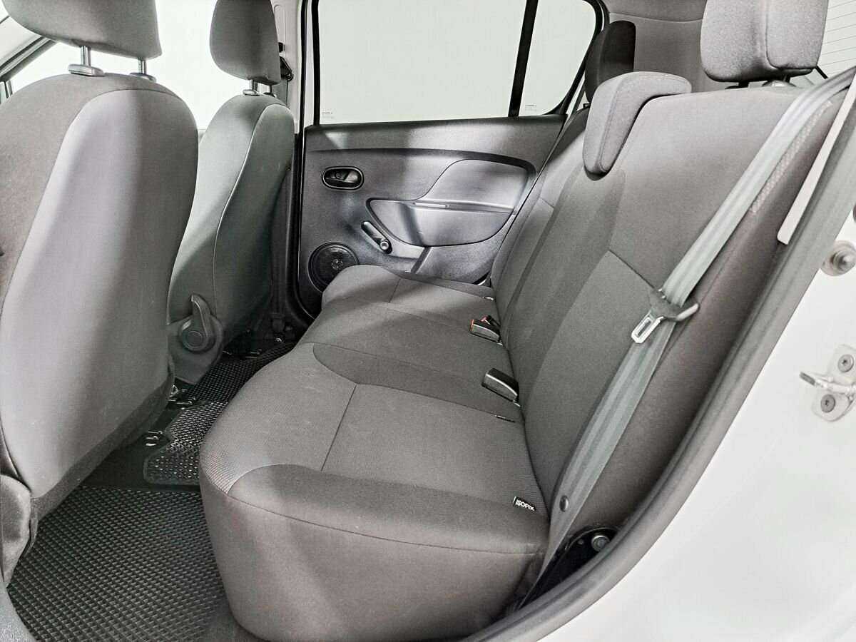 Renault Sandero с пробегом — 2018 год. Фото: #7