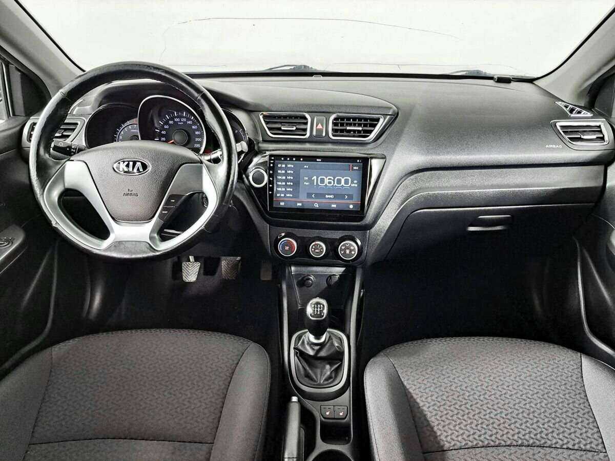 Kia Rio с пробегом — 2015 год. Фото: #11