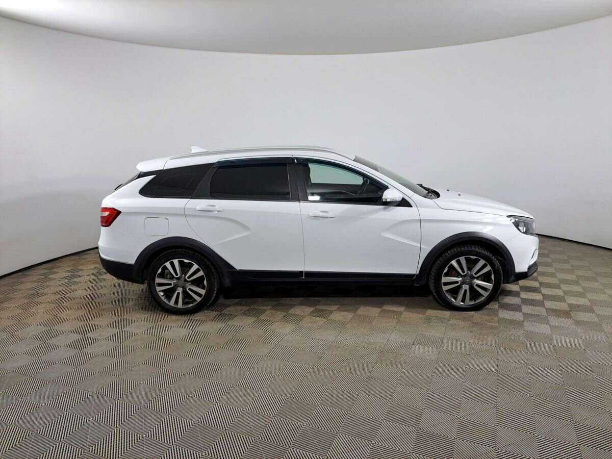 Lada (ВАЗ) Vesta с пробегом — 2018 год. Фото: #3