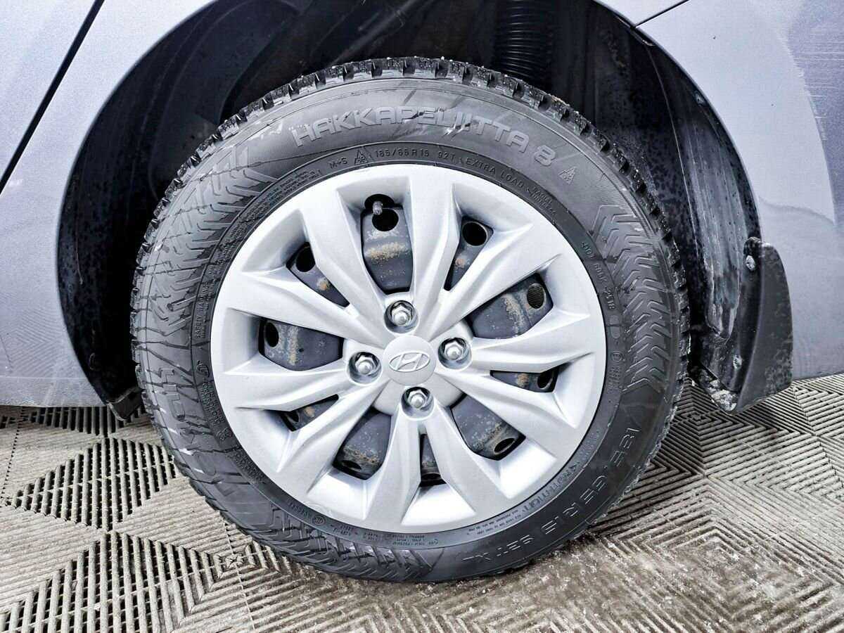 Hyundai Solaris с пробегом — 2019 год. Фото: #17