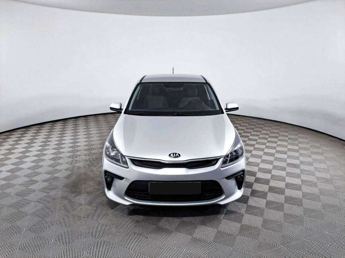 Kia Rio с пробегом — 2020 год. Фото: #1