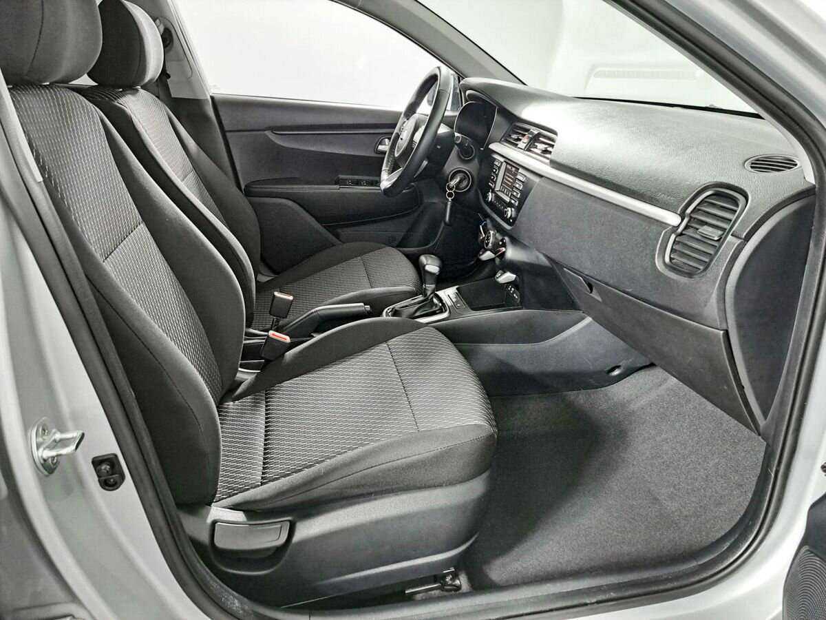 Kia Rio с пробегом — 2020 год. Фото: #10