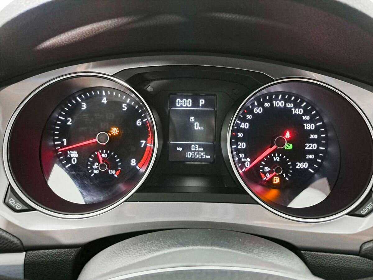 Volkswagen Jetta с пробегом — 2016 год. Фото: #12