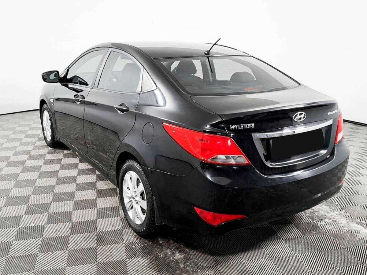 Hyundai Solaris с пробегом — 2015 год. Фото: #6