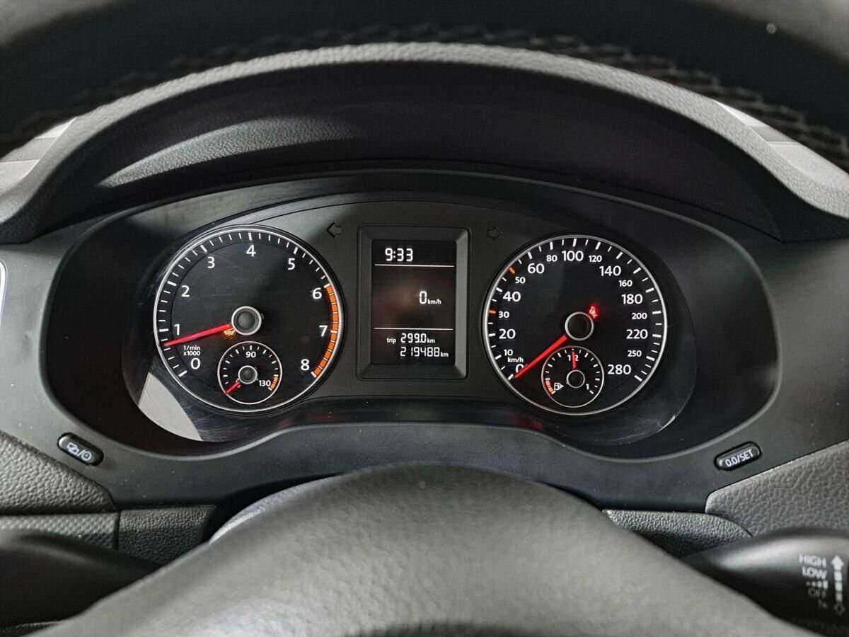 Volkswagen Jetta с пробегом — 2014 год. Фото: #10