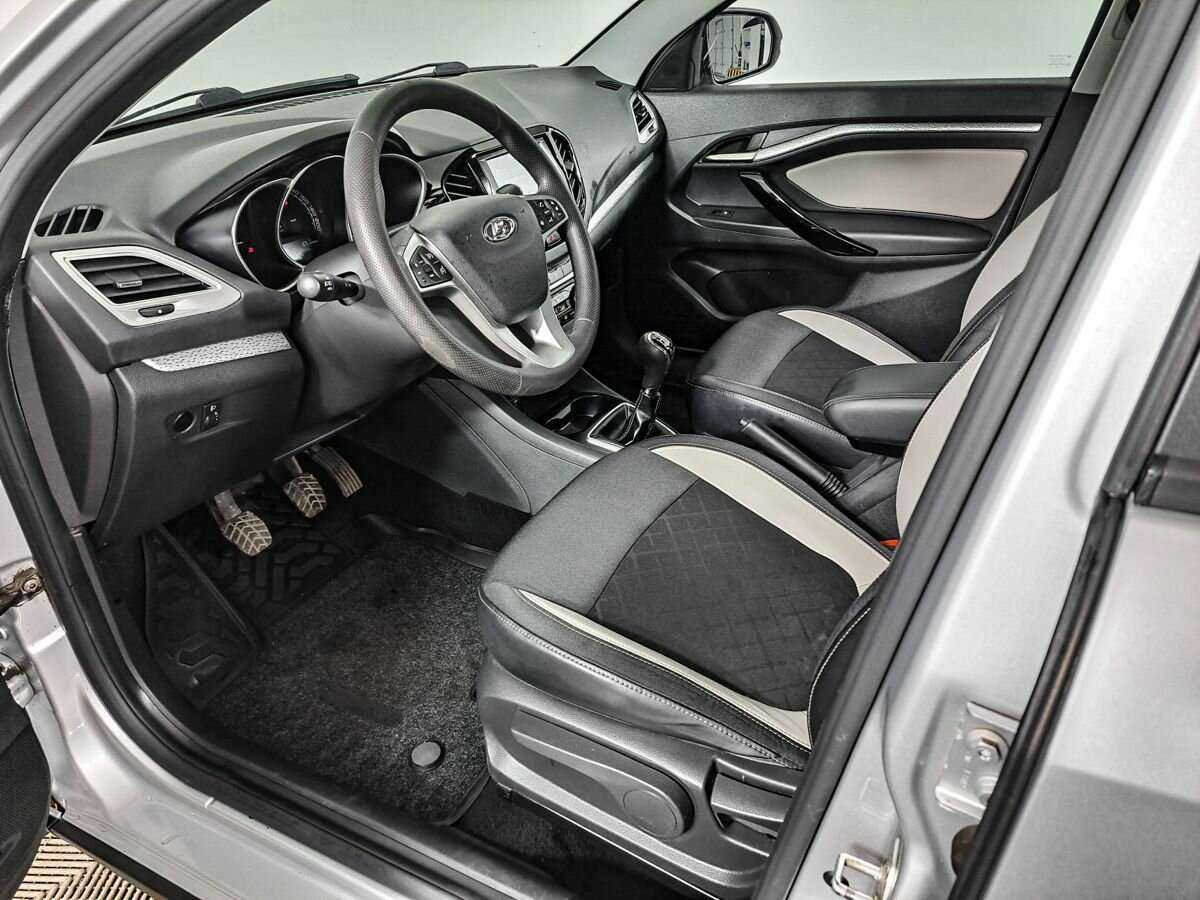 Lada (ВАЗ) Vesta с пробегом — 2018 год. Фото: #13