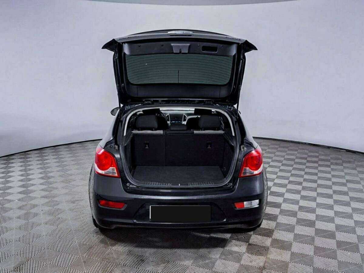 Chevrolet Cruze с пробегом — 2013 год. Фото: #9