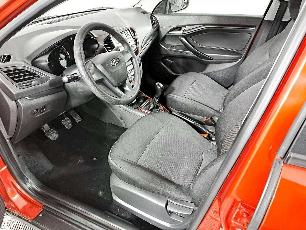 Lada (ВАЗ) Vesta с пробегом — 2018 год. Фото: #13