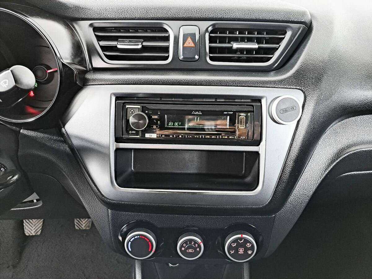 Kia Rio с пробегом — 2016 год. Фото: #12