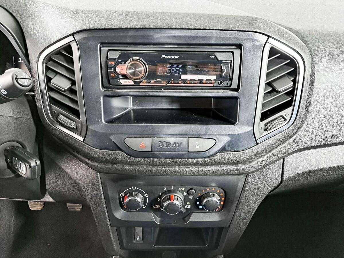 Lada (ВАЗ) XRAY с пробегом — 2019 год. Фото: #12