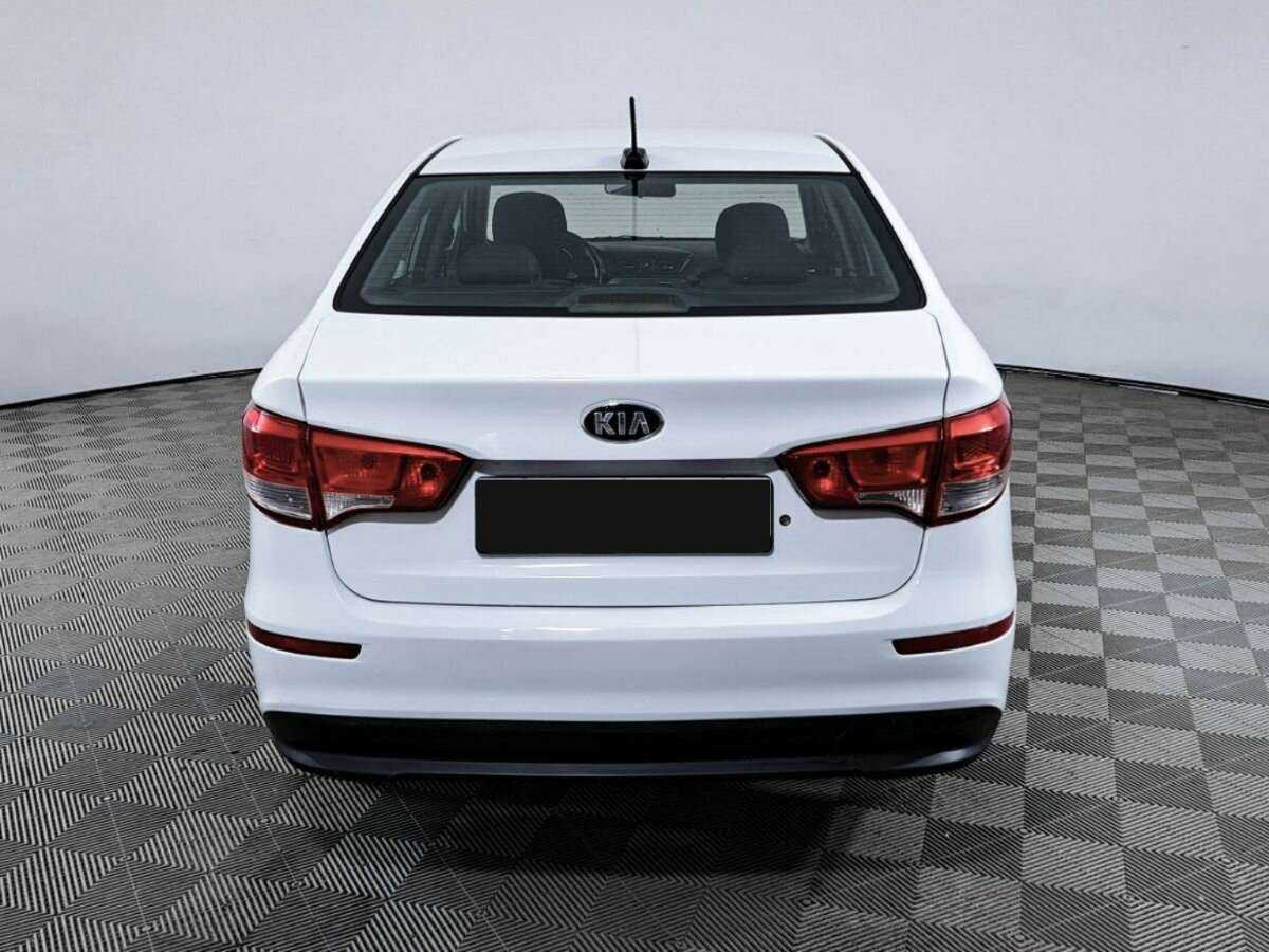 Kia Rio с пробегом — 2017 год. Фото: #5