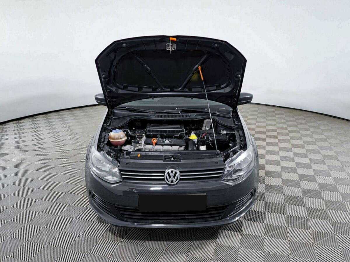 Volkswagen Polo с пробегом — 2012 год. Фото: #8