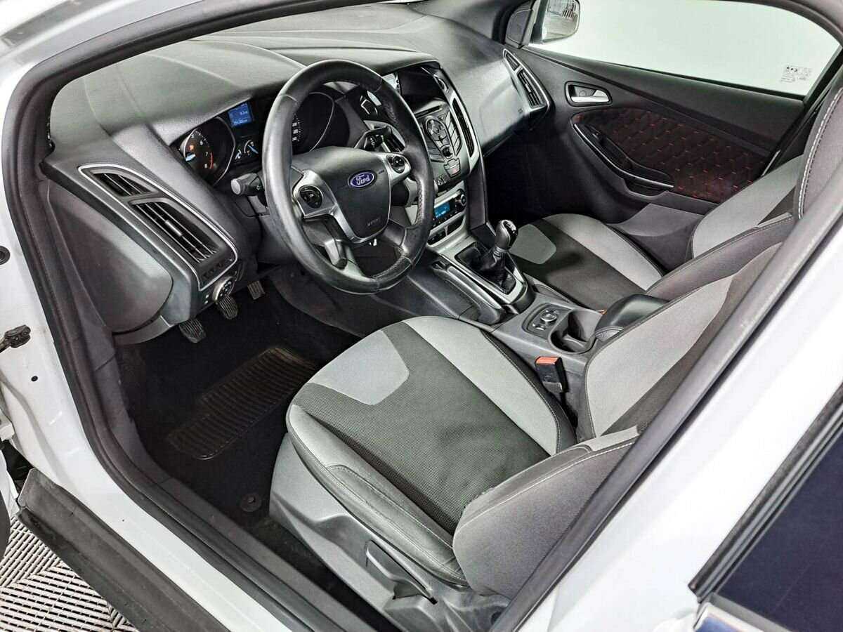 Ford Focus с пробегом — 2012 год. Фото: #13