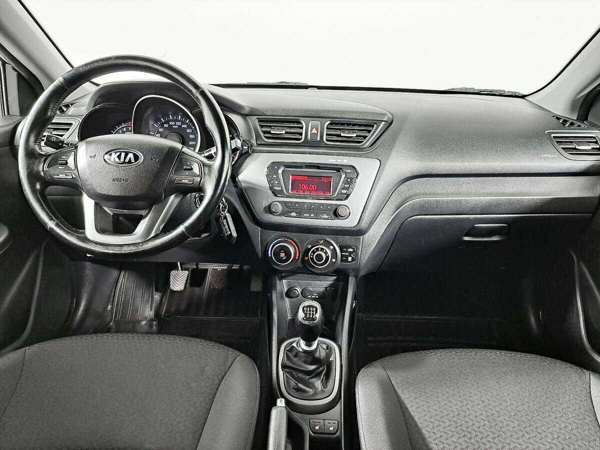 Kia Rio с пробегом — 2015 год. Фото: #10